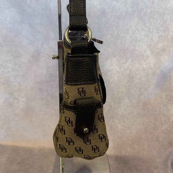 Dooney & Bourke Signature Canvas Shoulder Bag in Like New Condition!!! - Picture 5 of 13